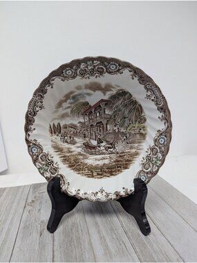 Vintage Johnson Brothers Serving Bowl Heritage Hall French Provincial 8 3/8”